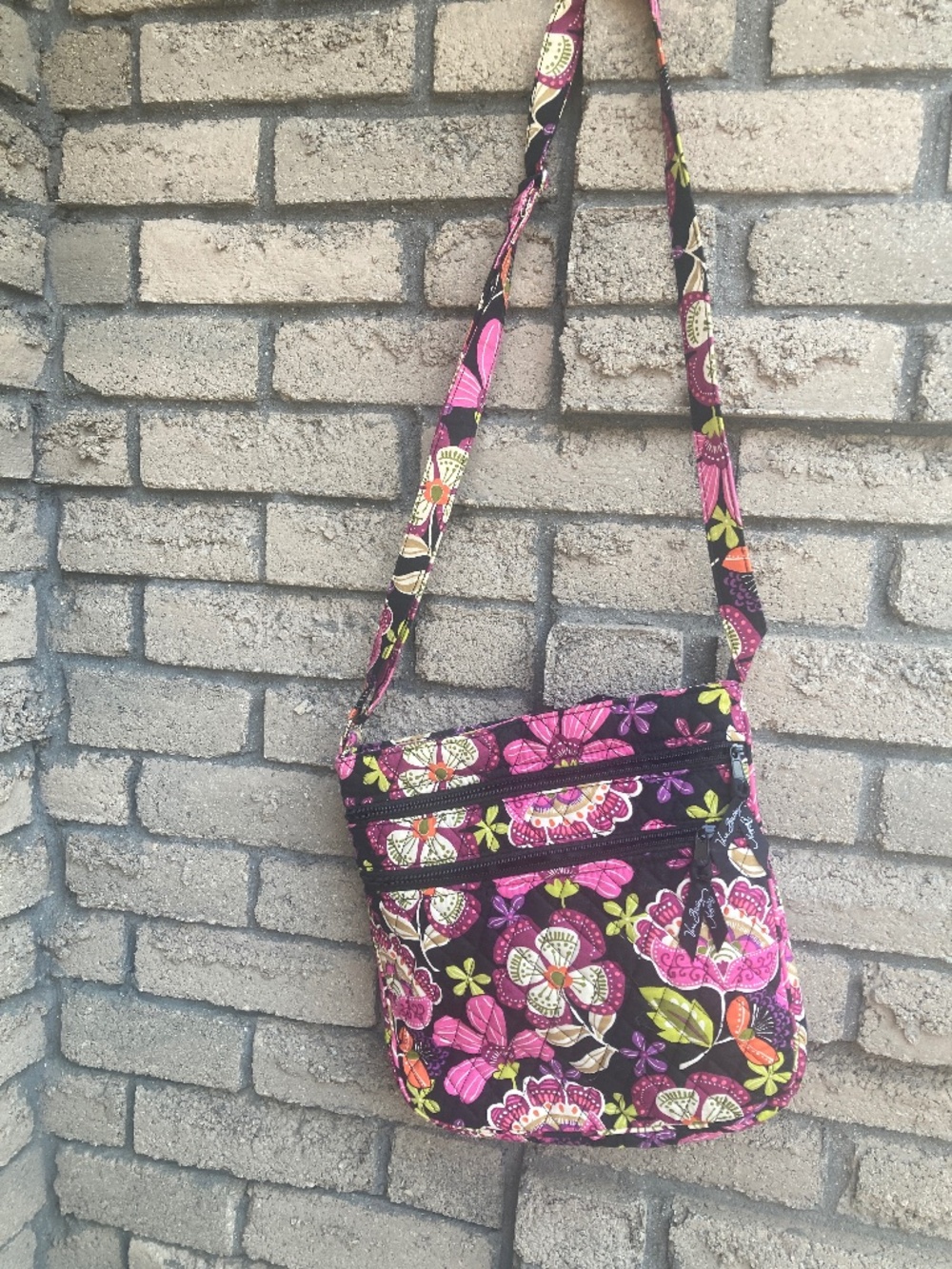 Vera BradleyQuilted Cross Body Bag